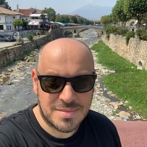 Meet your Posher, Burim